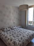 Puy de Baladou | La chambre préparé avec un lit double