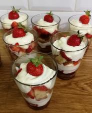 Dessert aux fraises