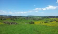 La Chaîne des Puys en printemps