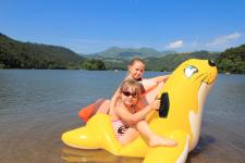 Zwemmen in Lac Chambon